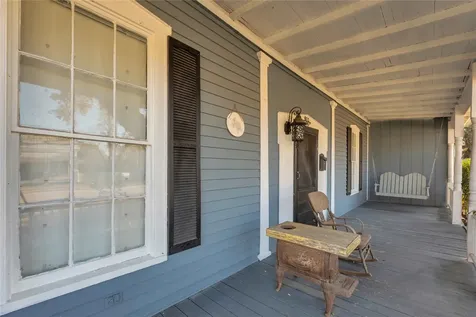 611 S Franklin Street La Grange TX 78945