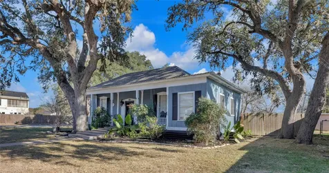 611 S Franklin Street La Grange TX 78945