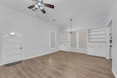 611 S Franklin Street La Grange TX 78945