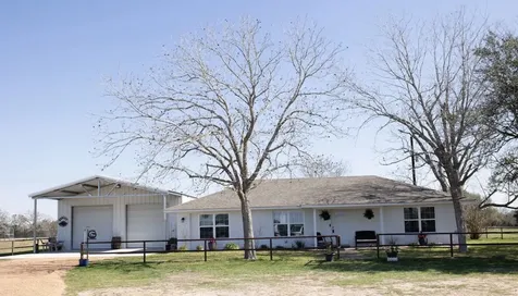 8652 State Highway 111 E Yoakum TX 77995