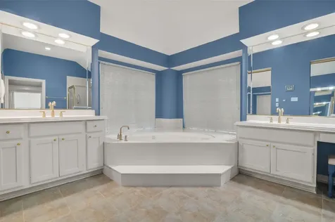1735 Les Talley Drive El Lago TX 77586