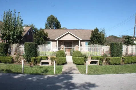 7833 Narcissus Street Houston TX 77012