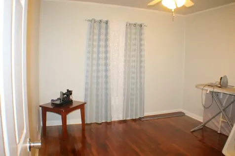 7833 Narcissus Street Houston TX 77012