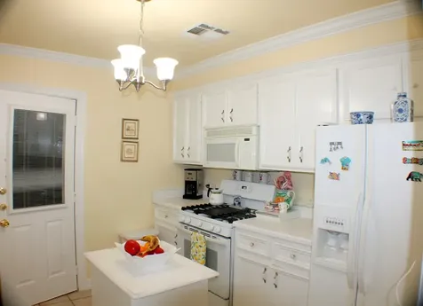7833 Narcissus Street Houston TX 77012