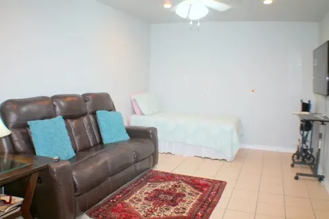 7833 Narcissus Street Houston TX 77012