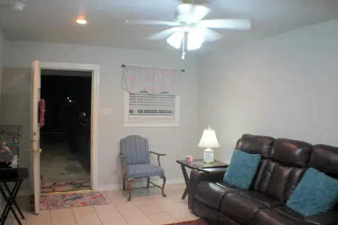 7833 Narcissus Street Houston TX 77012