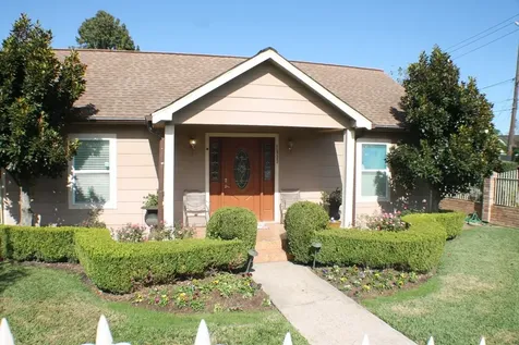 7833 Narcissus Street Houston TX 77012
