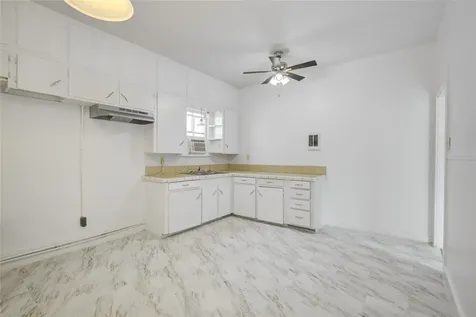 1131 W 2nd Street Freeport TX 77541