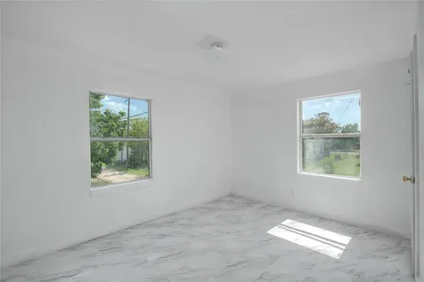1131 W 2nd Street Freeport TX 77541