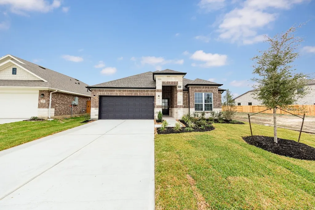 2035 Emerald Lake Trail Dayton TX 77535