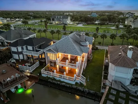 123 Port Street San Leon TX 77539