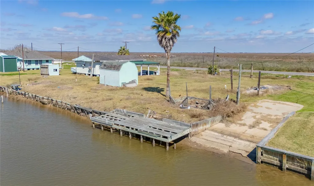 8080 Highway 457 Sargent TX 77414