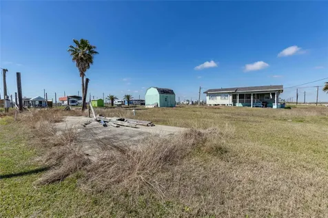 8080 Highway 457 Sargent TX 77414