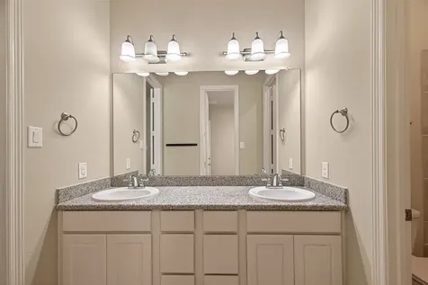 5423 Mason Mountain Lane Houston TX 77059