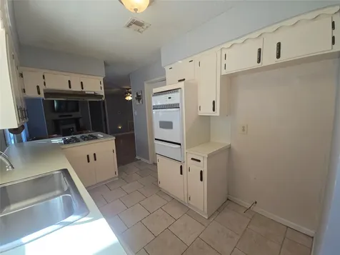 1045 Vine Drive Angleton TX 77515