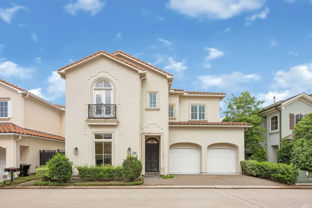 2706 Tudor Manor Houston TX 77082