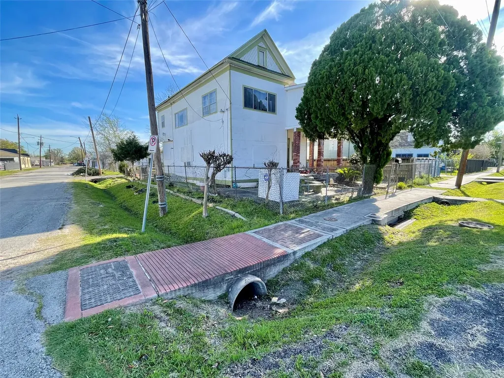 3601 Engelke Street Houston TX 77003
