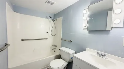 111 S Drew Avenue 8 Livingston TX 77351
