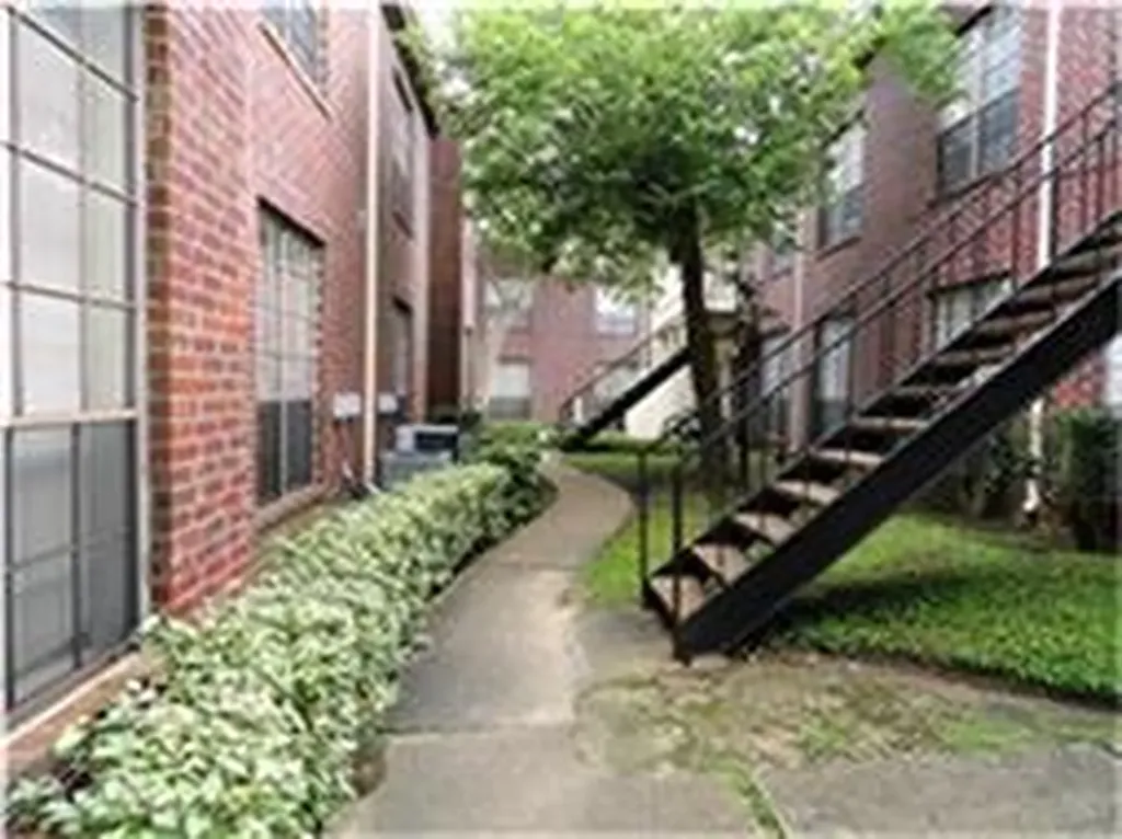 8055 Cambridge Street 71 Houston TX 77054