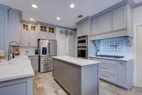 2402 Sarasota Drive Friendswood TX 77546