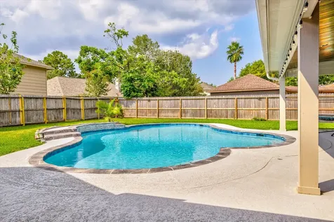 2402 Sarasota Drive Friendswood TX 77546