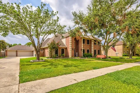 2402 Sarasota Drive Friendswood TX 77546