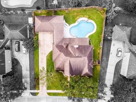 2402 Sarasota Drive Friendswood TX 77546