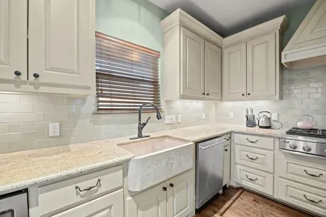 1106 W 18th Street A Houston TX 77008