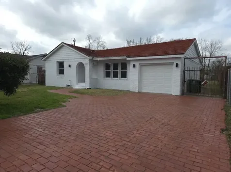 4607 Englewood Street Houston TX 77026