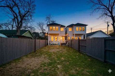 1504 Evelyn Street Houston TX 77009