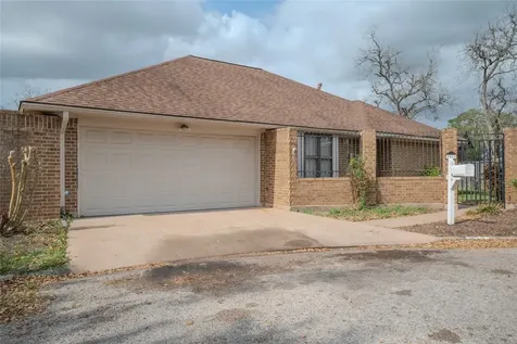 1513 Crestmont Street Wharton TX 77488