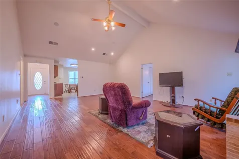 1513 Crestmont Street Wharton TX 77488