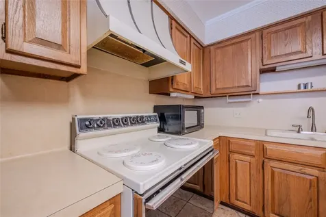 1513 Crestmont Street Wharton TX 77488