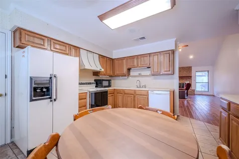 1513 Crestmont Street Wharton TX 77488