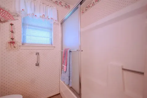 1513 Crestmont Street Wharton TX 77488
