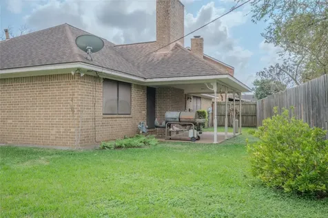 1513 Crestmont Street Wharton TX 77488