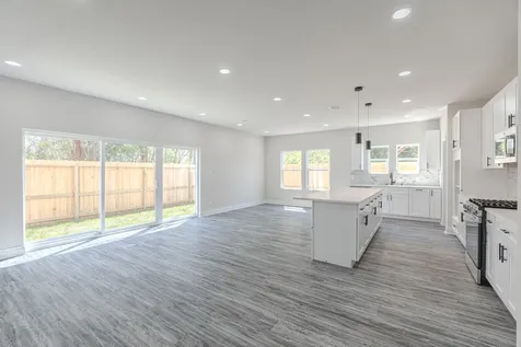 6814 Champion Lane Houston TX 77091