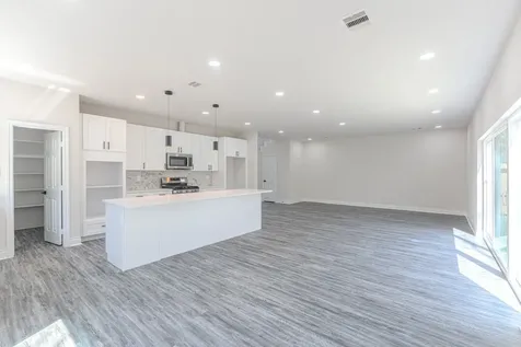 6814 Champion Lane Houston TX 77091