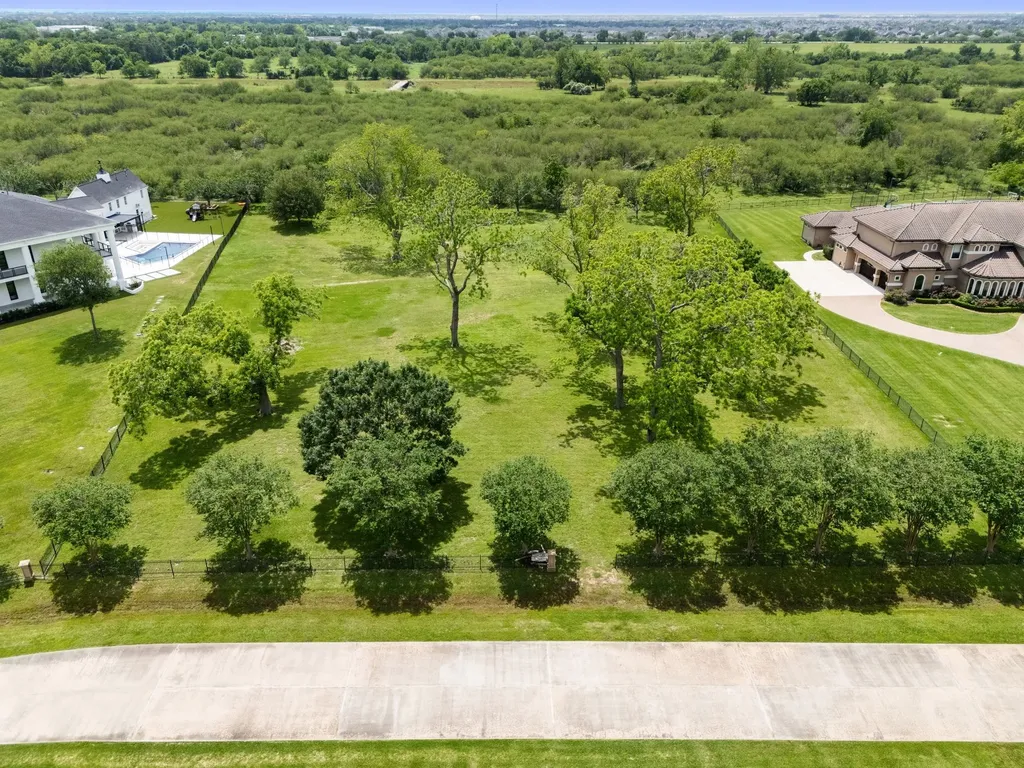 46 Chevall Court Richmond TX 77469