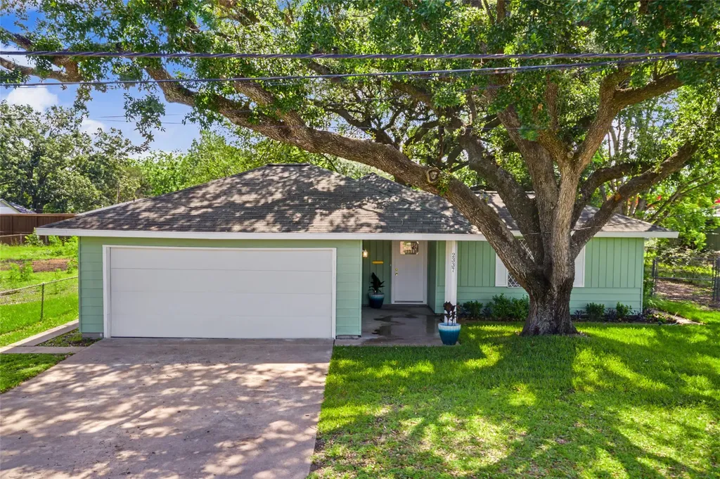 2337 Pearland Avenue Pearland TX 77581