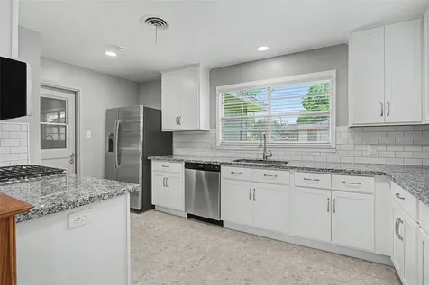 2337 Pearland Avenue Pearland TX 77581