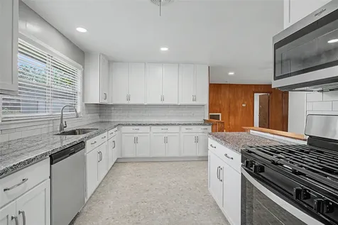 2337 Pearland Avenue Pearland TX 77581