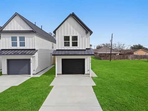 524 N 4th Street La Porte TX 77571