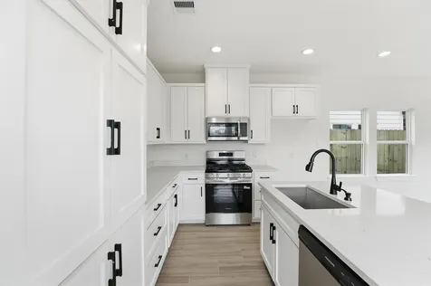524 N 4th Street La Porte TX 77571