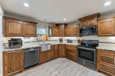 6814 Avenue O Santa Fe TX 77510