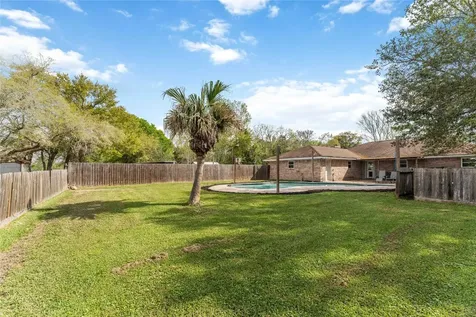 6814 Avenue O Santa Fe TX 77510