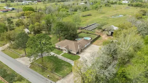 6814 Avenue O Santa Fe TX 77510
