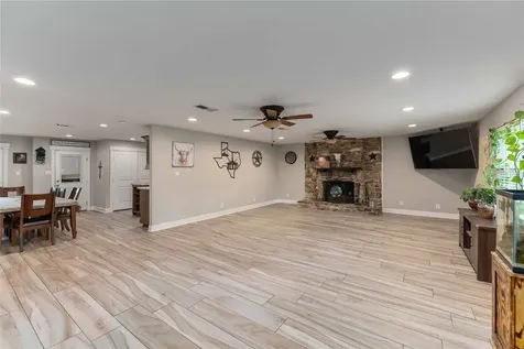 6814 Avenue O Santa Fe TX 77510
