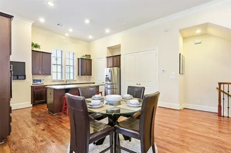 2049 Fannin Station N Houston TX 77045