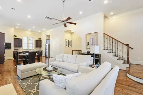 2049 Fannin Station N Houston TX 77045